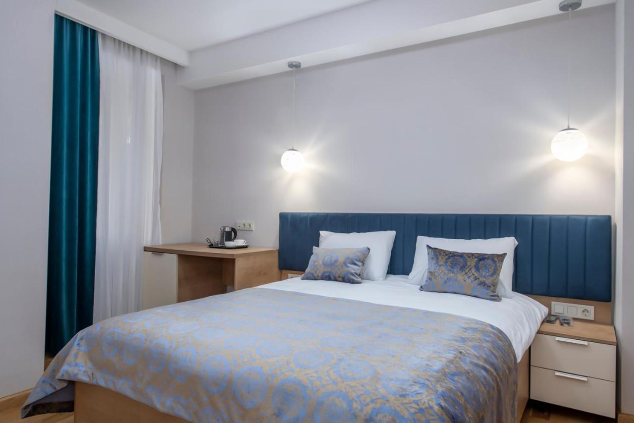 Hotel Solo Tiflis Exterior foto