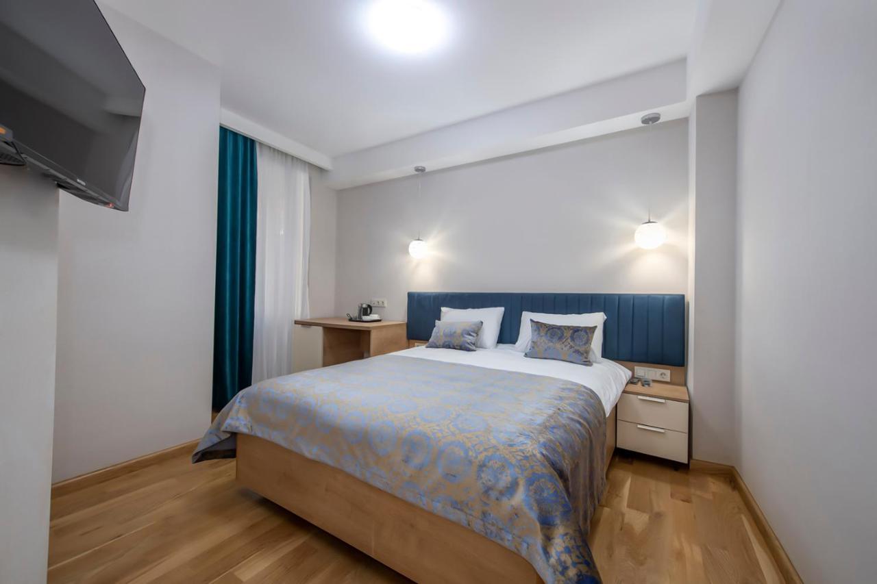 Hotel Solo Tiflis Exterior foto